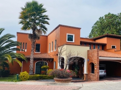 Casa En Venta Bugambilias, Cerca, Club De Golf, Palomar, Inv