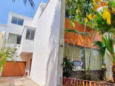 Casa En Venta Ideal Para Inversión, Vallarta Poniente, Guadalajara.