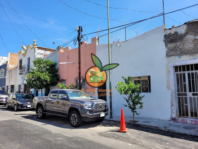 Finca Centrica En La Ciudad Totalmente A Remodelar, Guadalajara