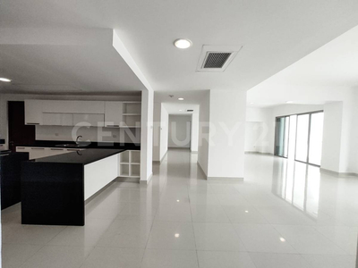 Renta De Departamento Amueblado En Maioris, Puerto Cancún Nf0823