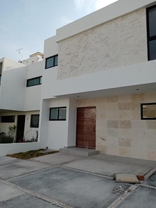 Casas en renta - 140m2 - 3 recámaras - Santiago de Querétaro - $11,500