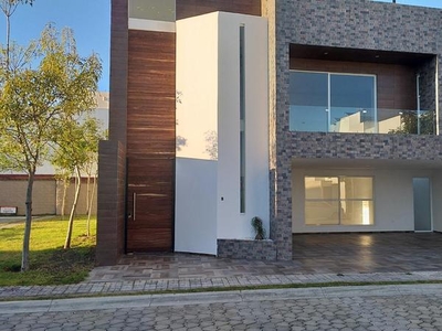 Casas en venta - 314m2 - 5 recámaras - Lomas de Angelópolis - $9,200,000