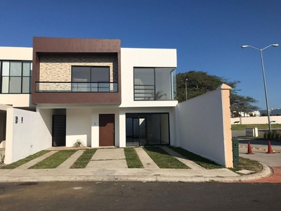 Lomas De La Rioja , Casa En Renta Con Espectacular Vista Al Árbol