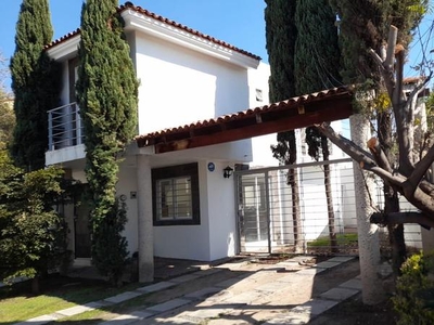 Casa en renta en Coto Villas de Santa Monica colonia Jardines del Ixtepete Zapopan