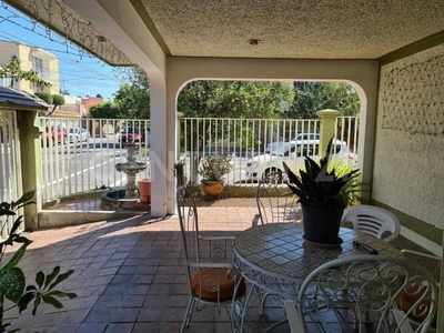 Casa en Venta, Jardines del Country, Guadalajara, Jalisco.