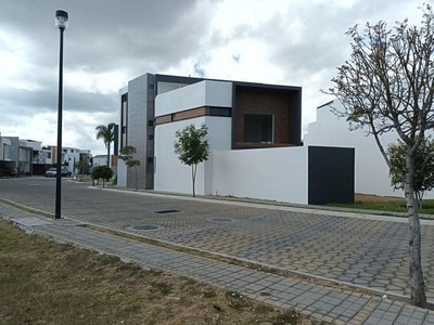 Casa en venta Nueva Puebla Lomas de Angelopolis III 4 recamaras