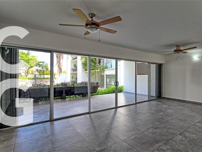 Departamento en Venta en Cancun en Residencial Bonampak I en Planta Baja