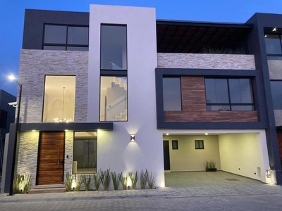 *VENDO CASA DE LUJO EN PUEBLA CON 5 RECAMARAS $5,975,000 ZONA LA CARCAÑA SAN PEDRO CHOLULA*