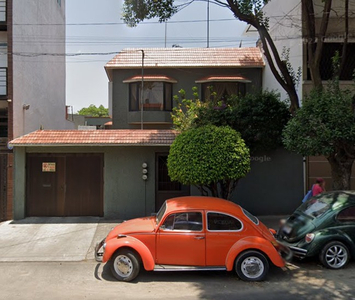 Casa En Venta En El Centro De Claveria.