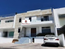 lomas de juriquilla casa en venta 4 recamaras con alberca privada roof