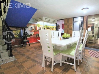 AMPLIA CASA EN VENTA, NORTE DE CUERNAVACA A 8 MIN