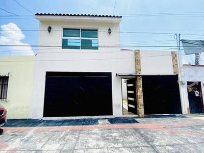 Casa en venta en el centro de Toluca, 4 recámaras