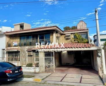 Casa en venta en lomas de Mazatlan para remodelar o desarrollar