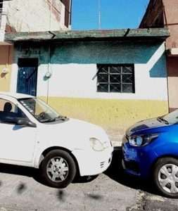 venta casa en col Santiaguito para remodelar se escuchan ofertas