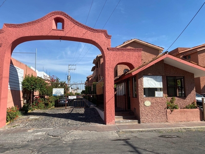 Doomos. Departamento en renta en Andalucía Residencial, Querétaro
