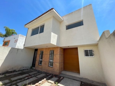 Casa en Venta Queretaro, El Marquez, Col. Milenio Recuperación Bancaria