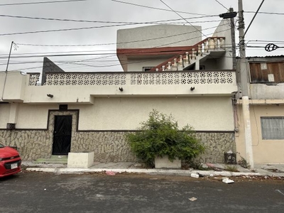Casa Habitación ubicada en la colonia Croc, Monterrey, N.L.