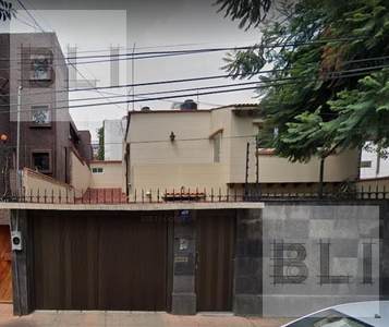 Doomos. Casa con uso de suelo en la Colonia Insurgentes San Borja