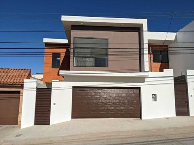 Moderna Residencial en venta en zona dorada de Tijuana, Las Plazas