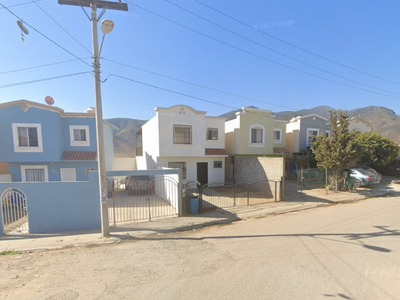 Casa En Remate Bancario En Villas Del Sol , Ensenada , Baja California -ngc