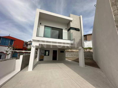Casas En Pre-venta Aureo Residencial Blvd. Casa Blanca, Tijuana Baja California.