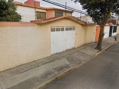 Casa en venta Calle Apatzingán 515, Independencia, Toluca, México, 50070, Mex