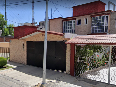 Casa en venta Calle De Las Rosas 100, Satélite, Fraccionamiento La Florida, Naucalpan De Juárez, México, 53160, Mex