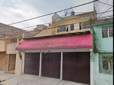 Casa en venta Calle Indio Triste 187-189, Metropolitana 3ra Sección, Nezahualcóyotl, México, 57750, Mex