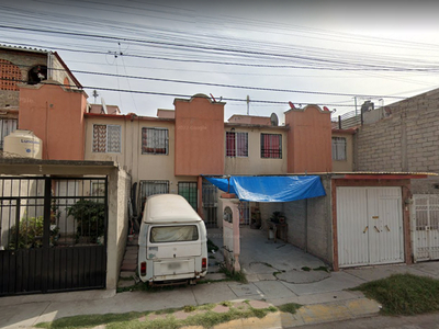 Casa en venta Calle Paseo Real Del Valle, Fracc Real Del Valle 1ra Sección, Acolman, México, 55883, Mex