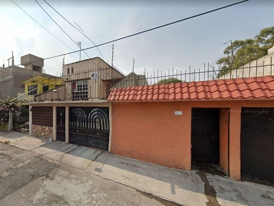 Casa en venta Calle Río Miño 32-66, Jardines De Morelos, Fraccionamiento Jardines De Morelos, Ecatepec De Morelos, México, 55070, Mex