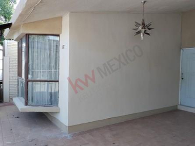 Casa En Venta De Un Piso En Ampliación La Rosita, Torreón, Coahuila