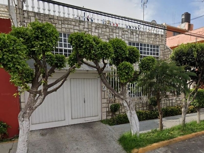Casa en venta Escuela Sor Juana Inés De La Cruz, Calle Campeche 38, Fraccionamiento Valle Ceylán, Tlalnepantla De Baz, México, 54150, Mex