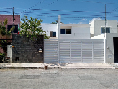 Casa En Venta En Montebello En Mérida,yiucatán