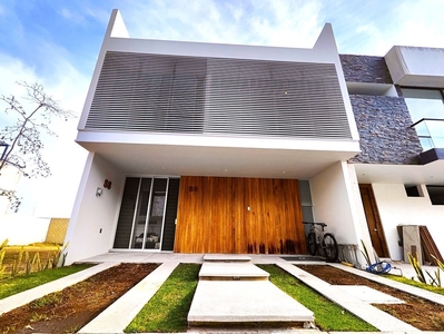 Casa con recamara en planta baja