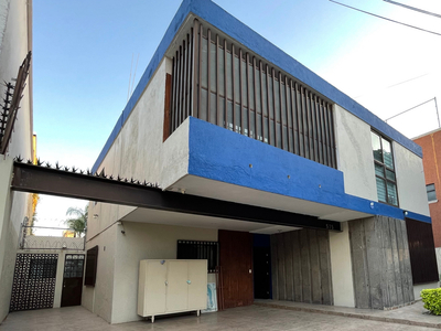 Casa en venta en Chapalita (de máxima seguridad) En venta $9,400,00