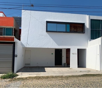 Casa en venta en colinas de santa barbara, Colima, Colima