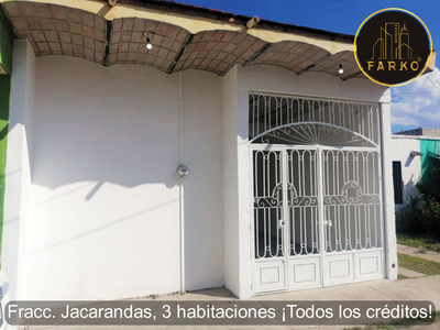 Casa en venta en fraccionamiento jacarandas, Tepic, Nayarit