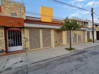 Casa en venta en fraccionamiento jardines de guadalupe, Zapopan, Jalisco