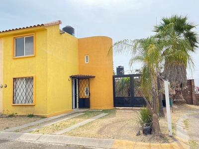 Casa en venta en fraccionamiento paseo de los agaves, Tlajomulco de Zúñiga, Jalisco