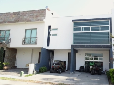 Casa en Venta en la Cima Residencial, Zapopan norte