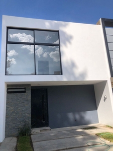 Casa en venta en parques de Tesistan, Zapopan