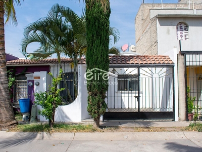 Casa en Venta en Villa Fontana – Tlaquepaque, Jalisco.