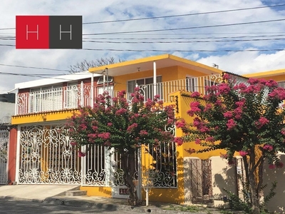 Casa en venta Fracc. Centro al Sur de Monterrey