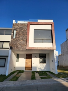 Excelente Casa en Capital Norte