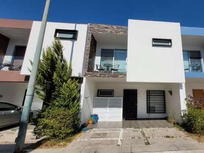 SE VENDE CASA EN EL FORTIN