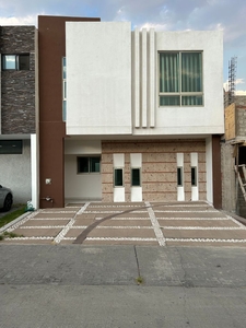 Hermosa Casa en Venta de Oportunidad