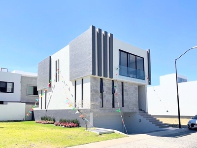 LA CASA DE TUS SUEÑOS EN PUNTO SUR CON 4 HABITACIONES ESPECTACULAR