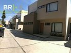 Casa en condominio en Venta Valle De Bravo, Estado De México