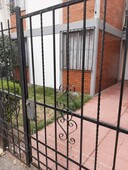 céntrico departamento con jardín en acueducto de guadalupe, cdmx.