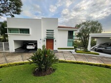 LAS CAÑADAS - Excelente Residencia Super Completa, con 6 Habitaciones